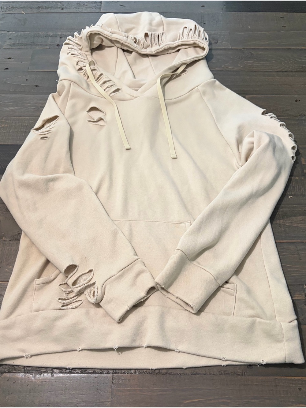 Chelsea DeBoer by Lily & Lottie Distressed Hoodie Women’s S Cream Pullover